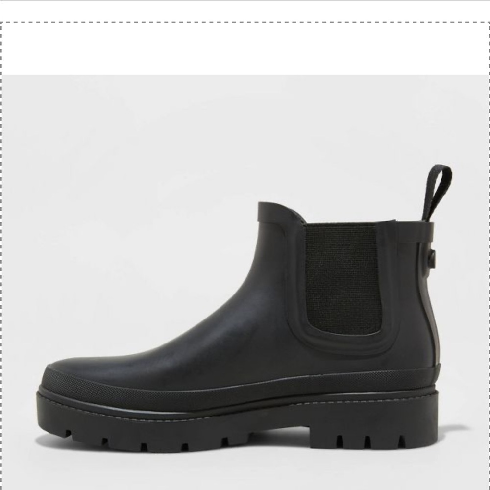 Women's size 8 black Kaden Rubber Double Gore Rain Boots - Universal Thread™ - Picture 2 of 6